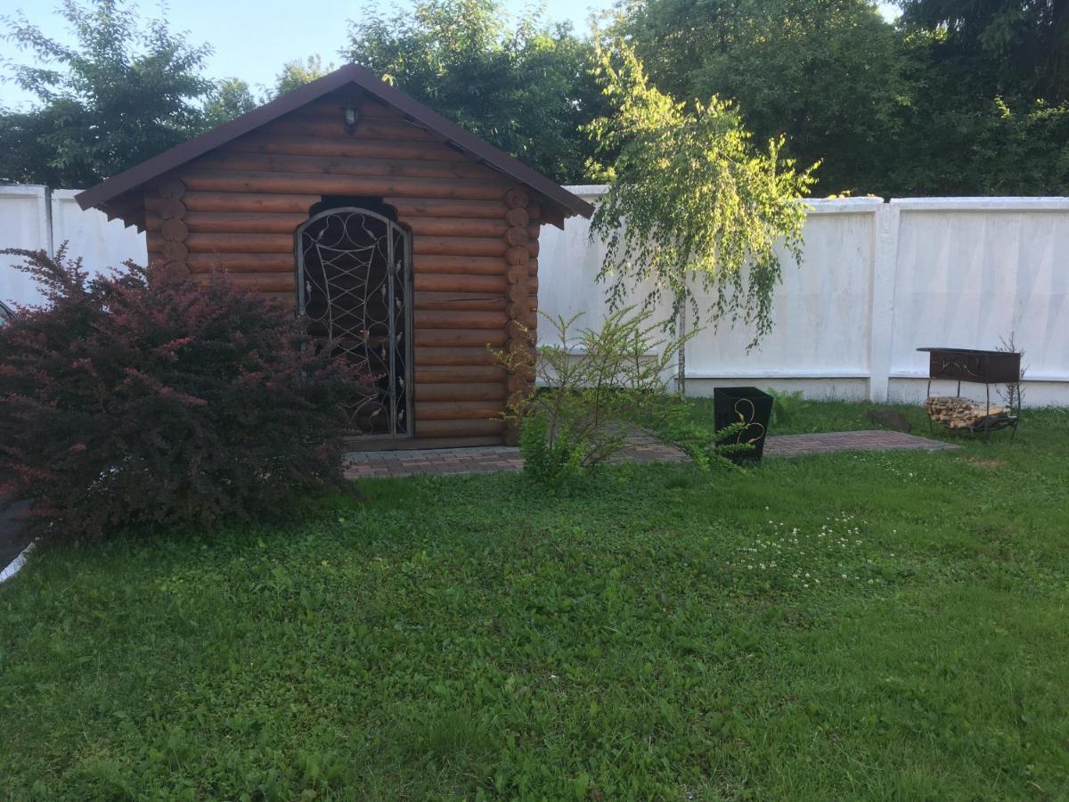 Mini-Hotel Neptun Rivne Exterior photo