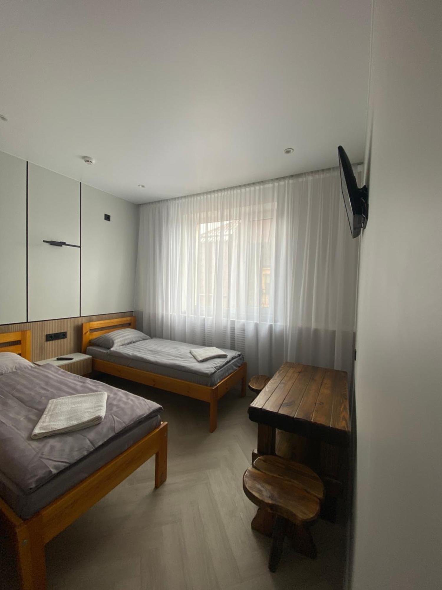 Mini-Hotel Neptun Rivne Exterior photo